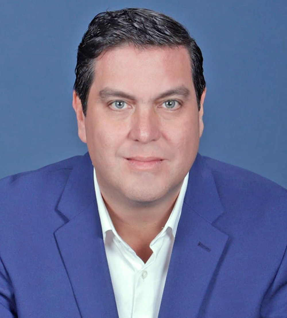 Comisionado José “Pepe” Cabeza de Vaca anuncia su candidatura a segundo mandato