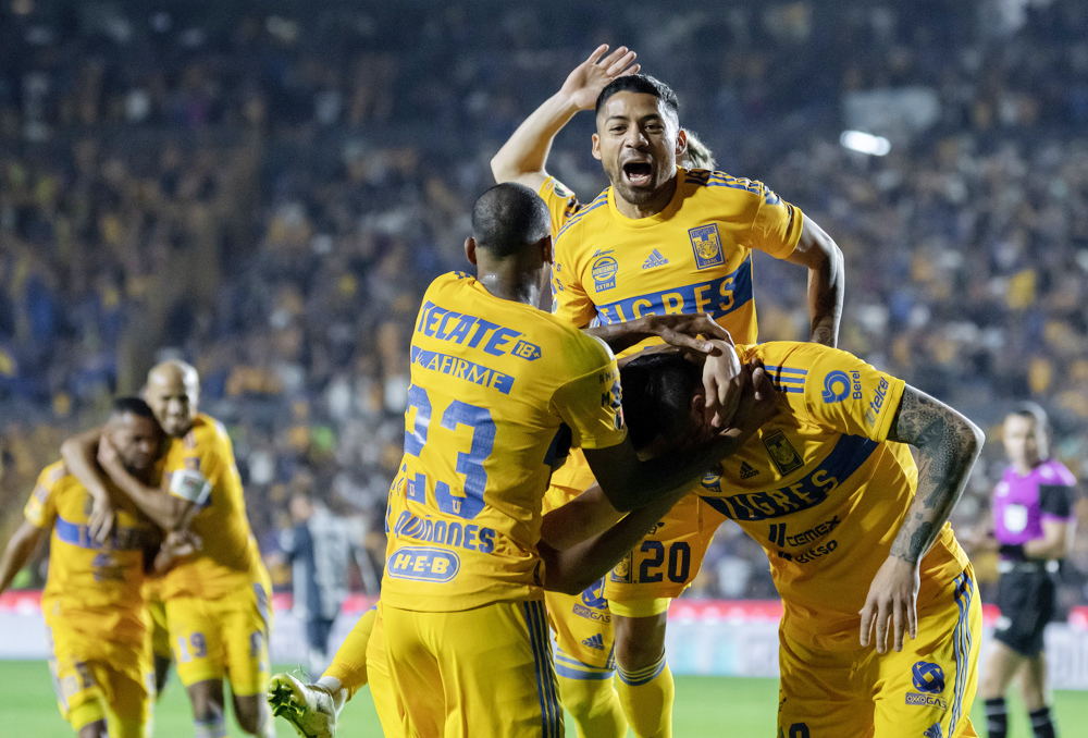 Tigres lideran el torneo de fútbol en México y el colombiano Quiñones a los goleadores