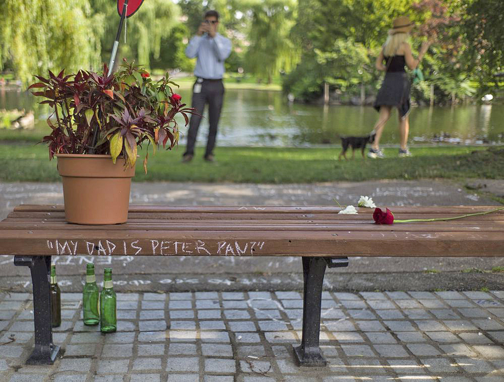 Caminatas breves cada media hora contrarrestan daños de estar sentado