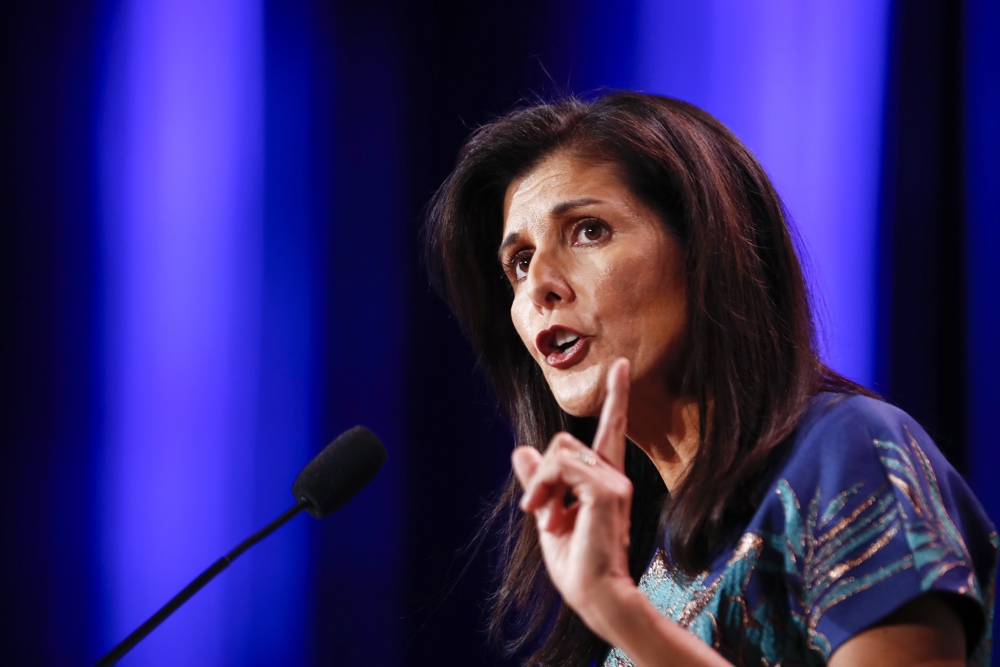 Haley lanza aviso a Trump, critica a Biden y afirma que EE.UU. no es racista
