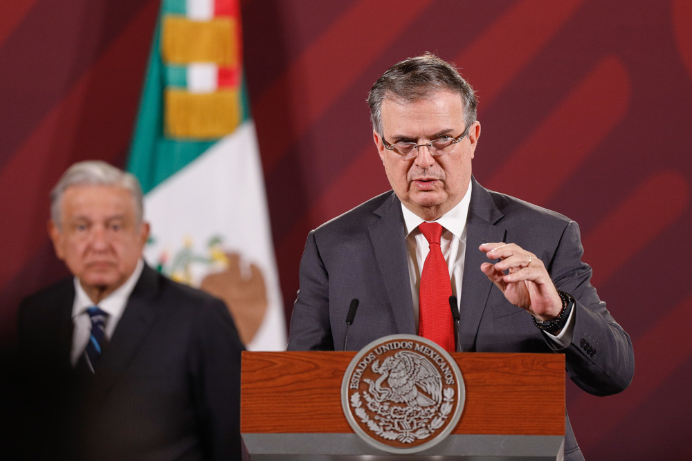 Canciller Ebrard niega que haya aceptado el programa “Quédate en México”