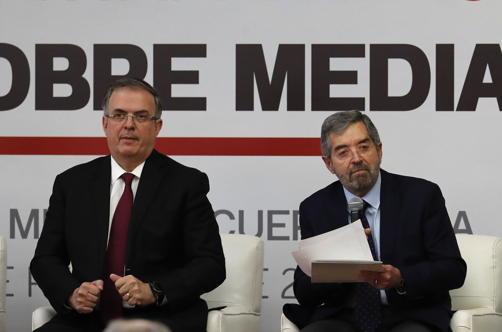 México afianza su rol en Latinoamérica al albergar diálogo de paz de Colombia