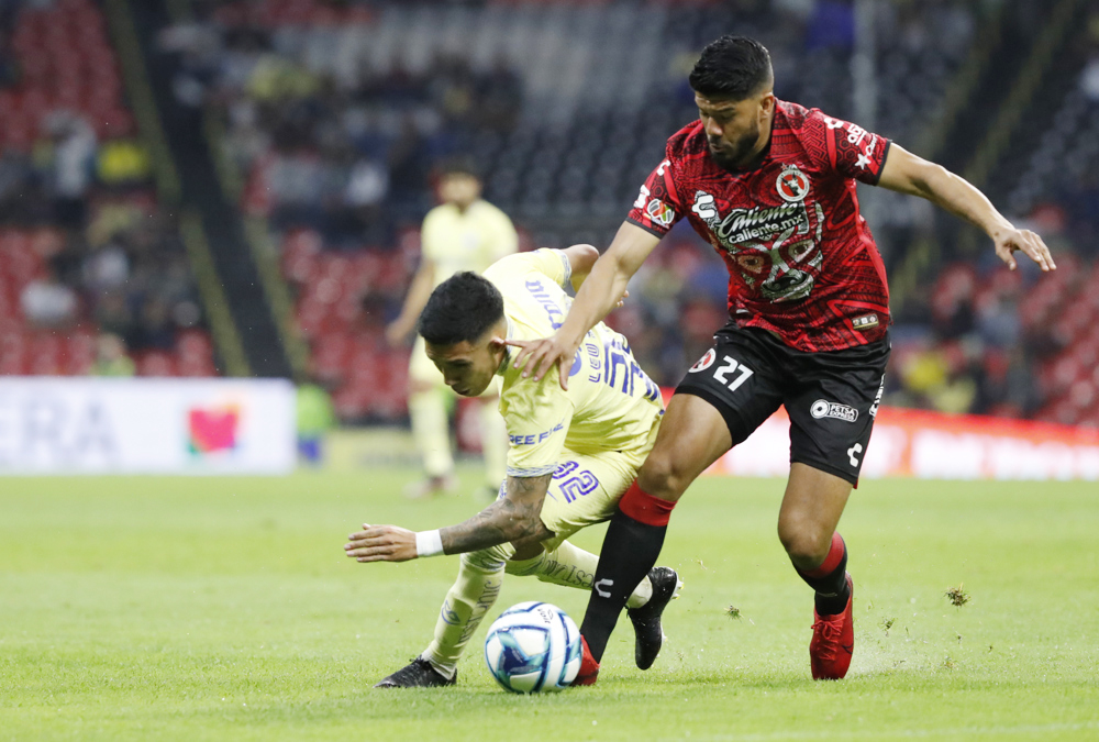 El argentino Suárez y el chileno Valdés le dan triunfo a América sobre Xolos