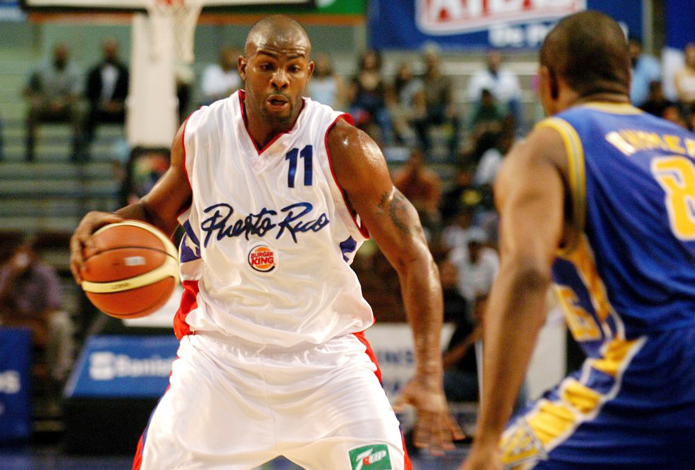 Exbasquetbolista Antonio Látimer queda en libertad tras detención policial