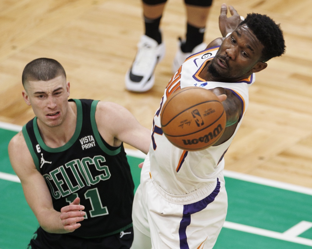 112-116. Ayton prolonga el crecimiento de los Suns en el regreso de Booker