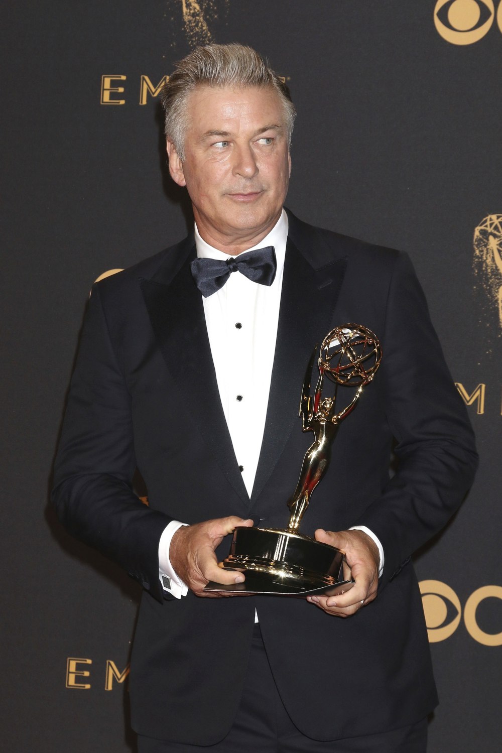 Trabajadores de “Rust” demandan a Alec Baldwin por efectos postraumáticos