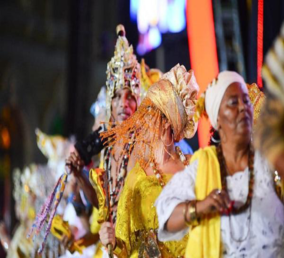 Carnaval de Brasil vuelve a las calles y sambódromos tras dos años de receso por pandemia