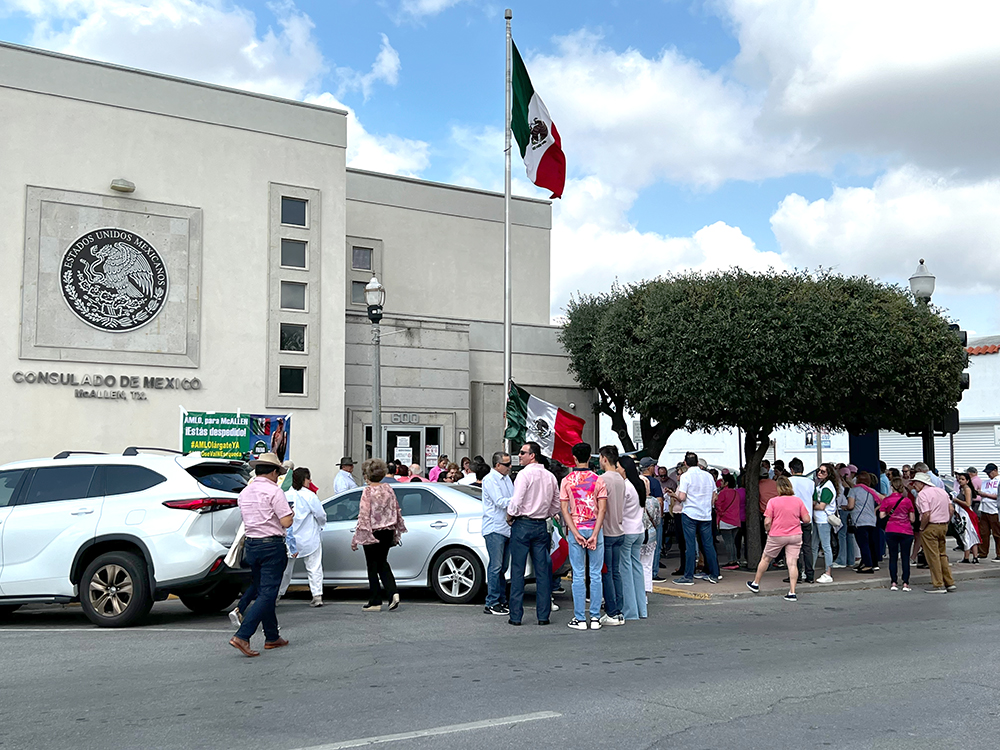 Protesta en McAllen por modificaciones al INE de México