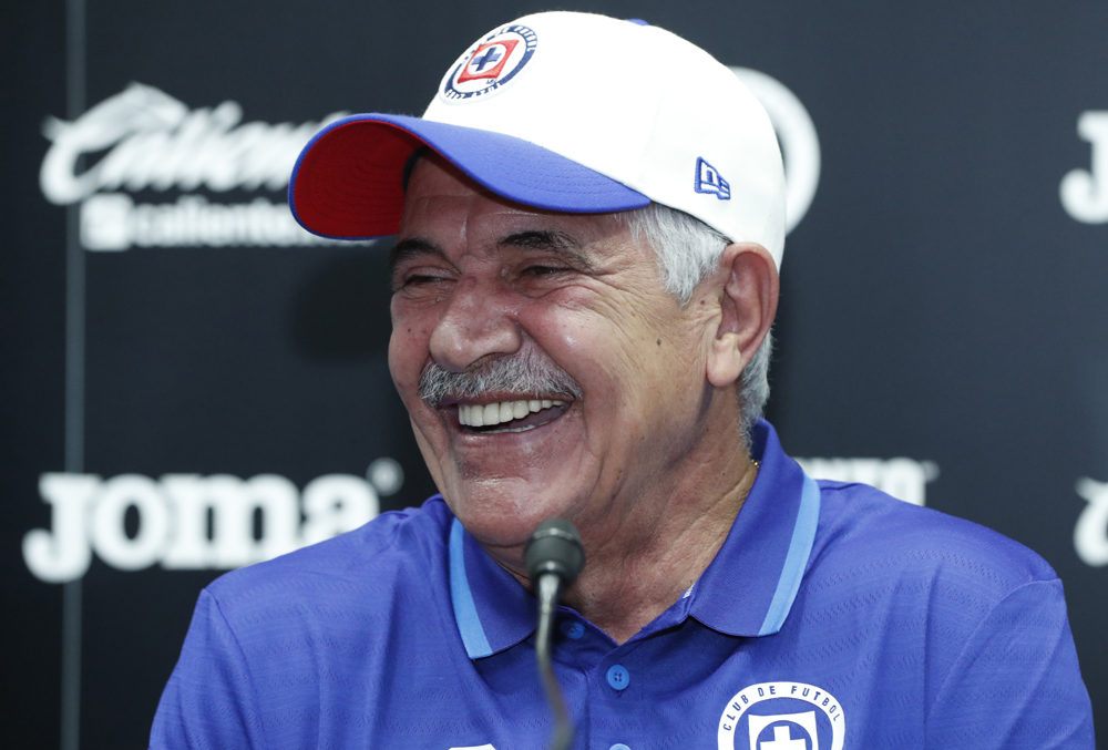 Ferreti anuncia que buscará títulos con Cruz Azul, pero sin marrullerías