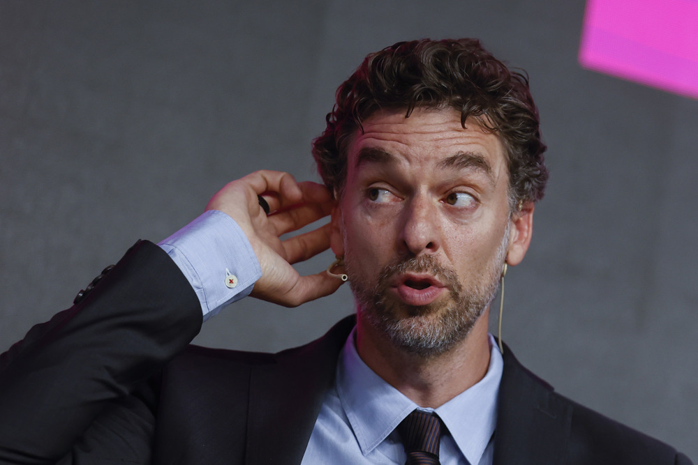Pau Gasol recibe dos premios honoríficos de la NBA y la WNBA