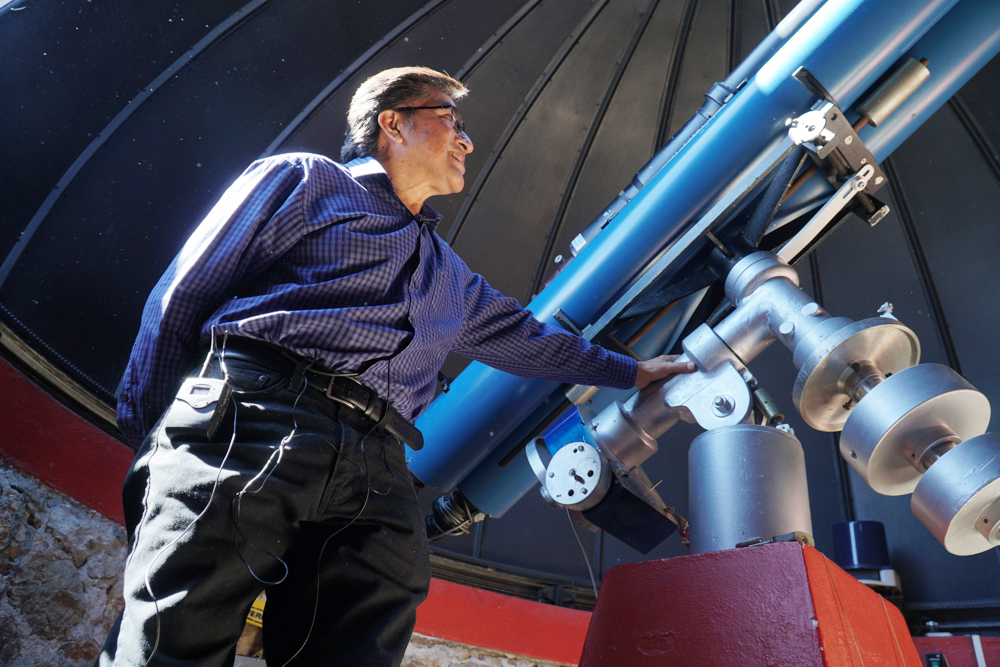 Un ingeniero mexicano cumple el sueño americano en la NASA desde hace 20 años