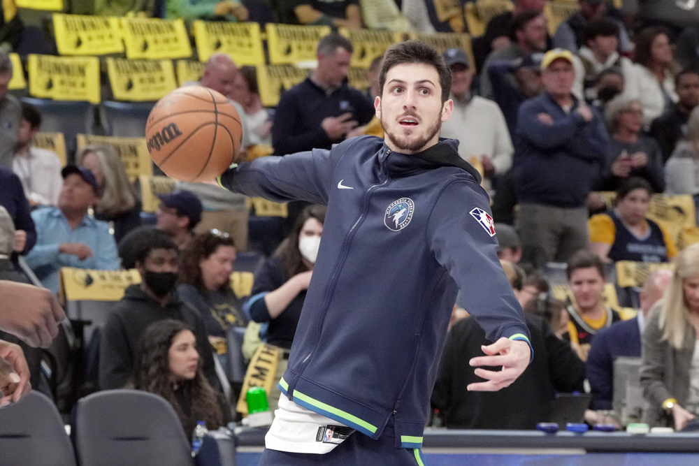 Los Jazz planean rescindir el contrato del argentino Leandro Bolmaro
