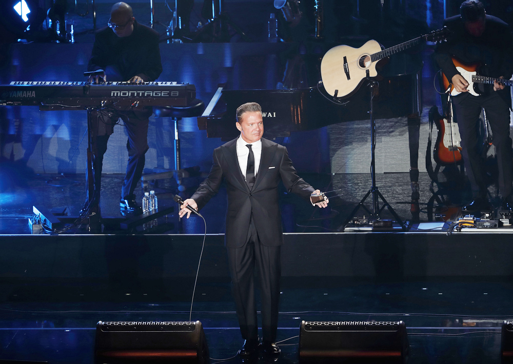 El cantante mexicano Luis Miguel reaparece y anuncia gira para 2023