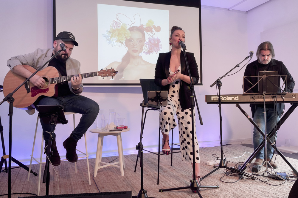 Mara Barros presenta su disco homenaje a México, “Me nace del corazón”