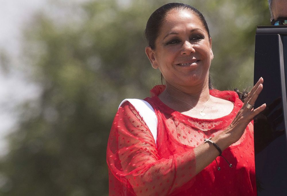 La española Isabel Pantoja inicia una gira en Miami con dos conciertos