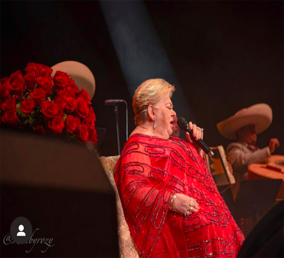 Preocupa salud de Paquita la del Barrio, está hospitalizada   