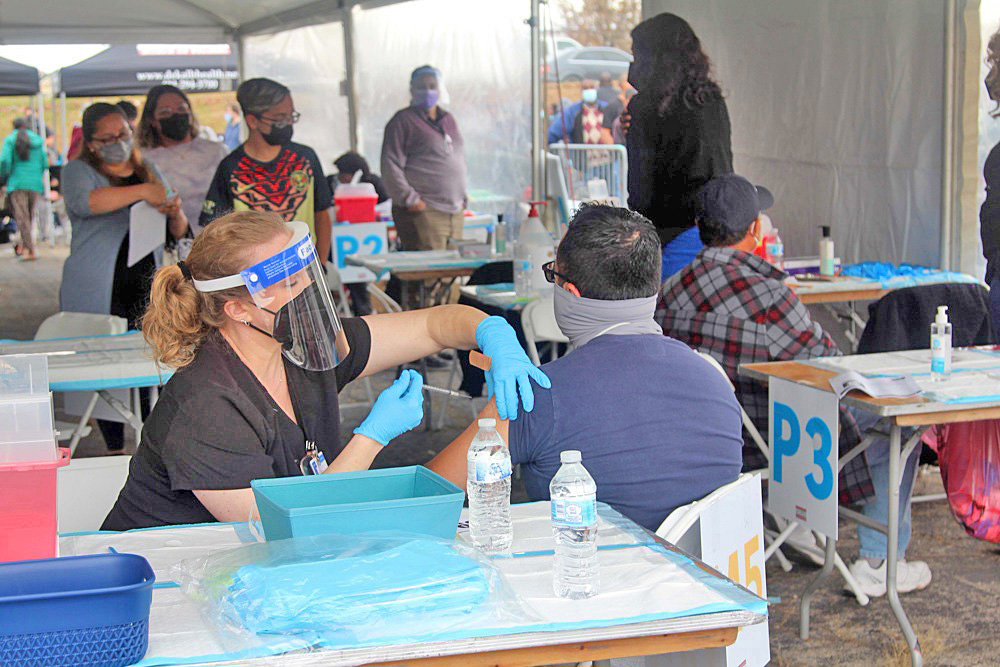 Se termina la era de las vacunas gratis contra el Covid. ¿Quién pagará ahora?