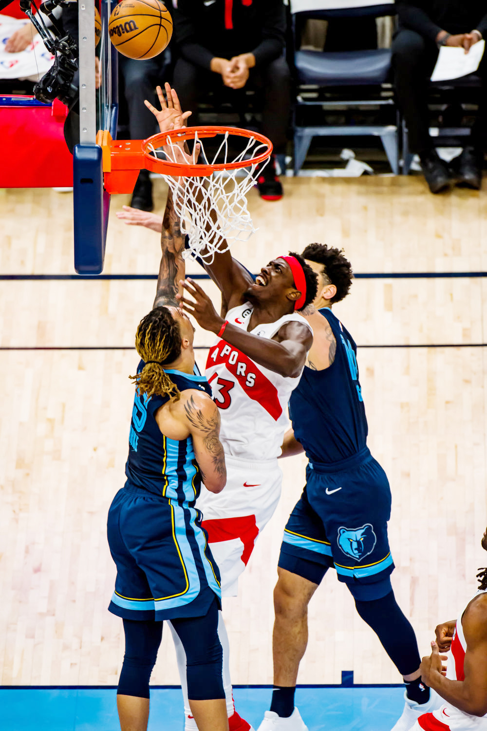 112-98: Los Raptors se aferran a llegar al play-in con victoria sobre Spurs