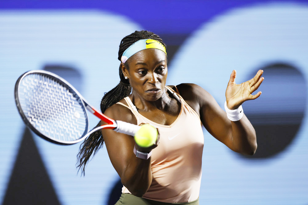 La estadounidense Stephens vence sin problemas a la francesa Jeanjean