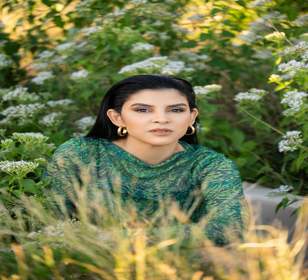 La famosa cirujana plástica se convierte en “La Doctora que canta”, con la colaboración de Nicolas Tovar, premiado cinco veces con el Latin Grammy, y de Alfio Lora.