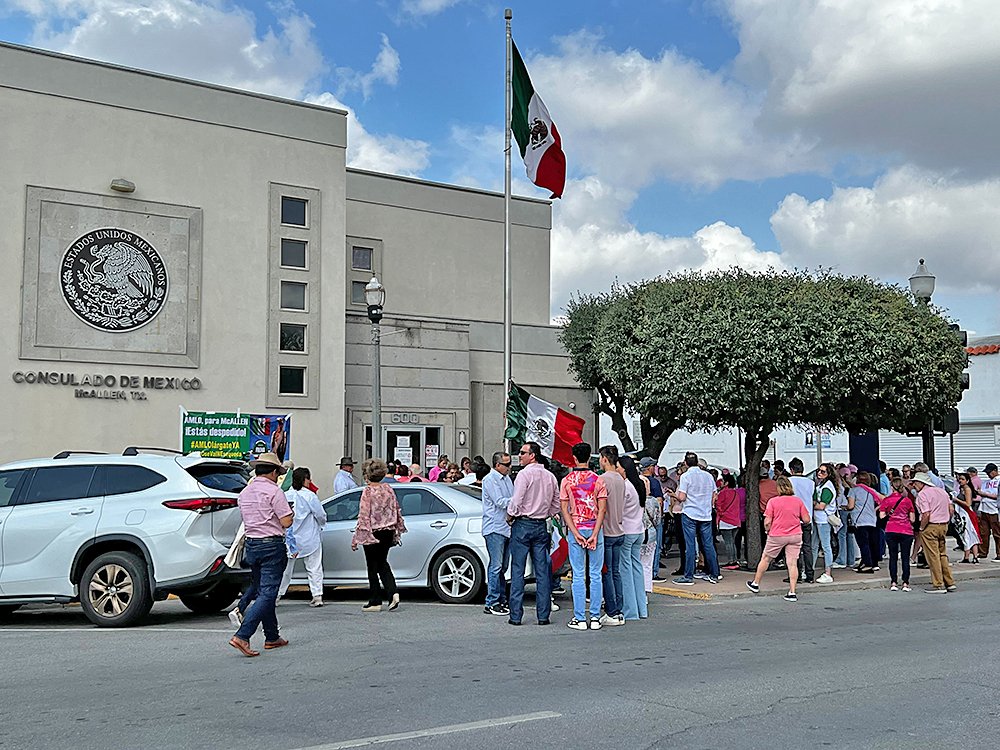 Protesta en McAllen por modificaciones al INE de México
