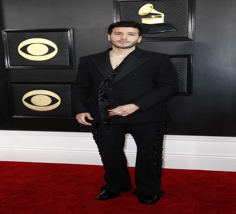 Sebastián Yatra el artista más nominado para-Premio Lo Nuestro 2023