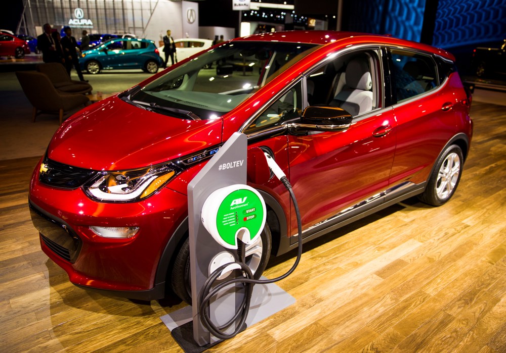 EE.UU. amplía el número de coches eléctricos con ayudas fiscales a la compra