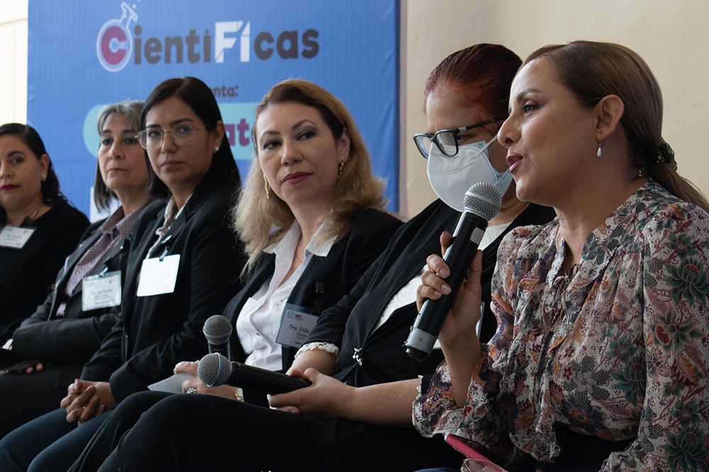 Rector de la UAT inaugura conversatorio sobre mujeres en la ciencia