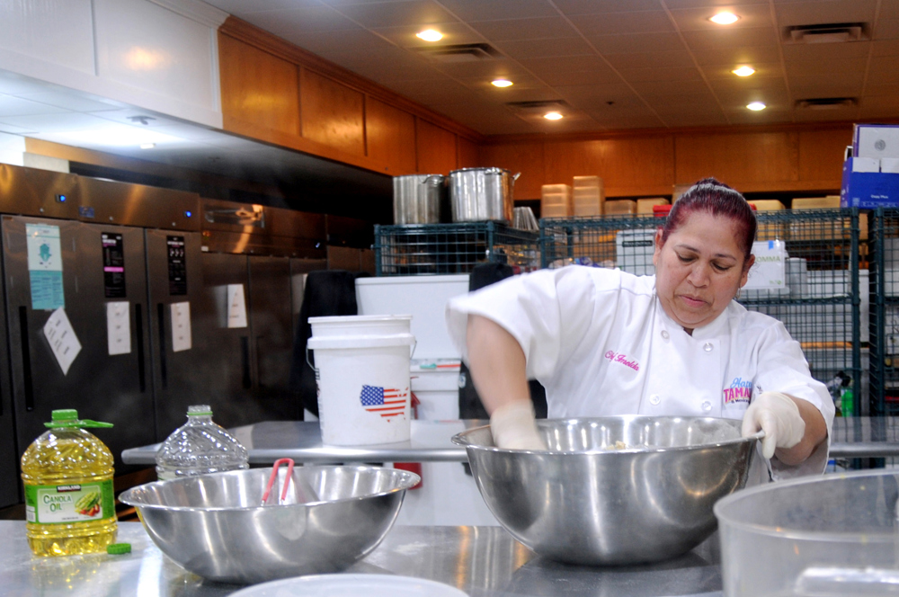 Mexicana llega con sus tamales japoneses e indios al Super Bowl