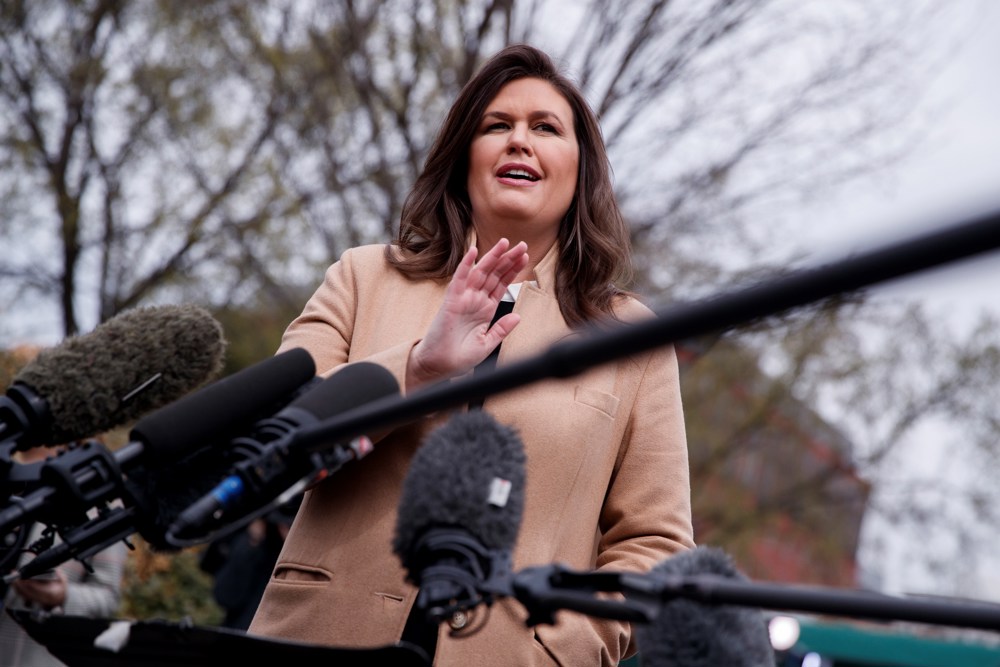 La gobernadora de Arkansas dará la réplica a discurso de Biden sobre la Unión