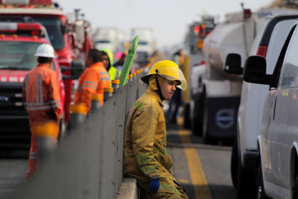 Tres muertos y más de 20 heridos en accidente de autobús en centro de México