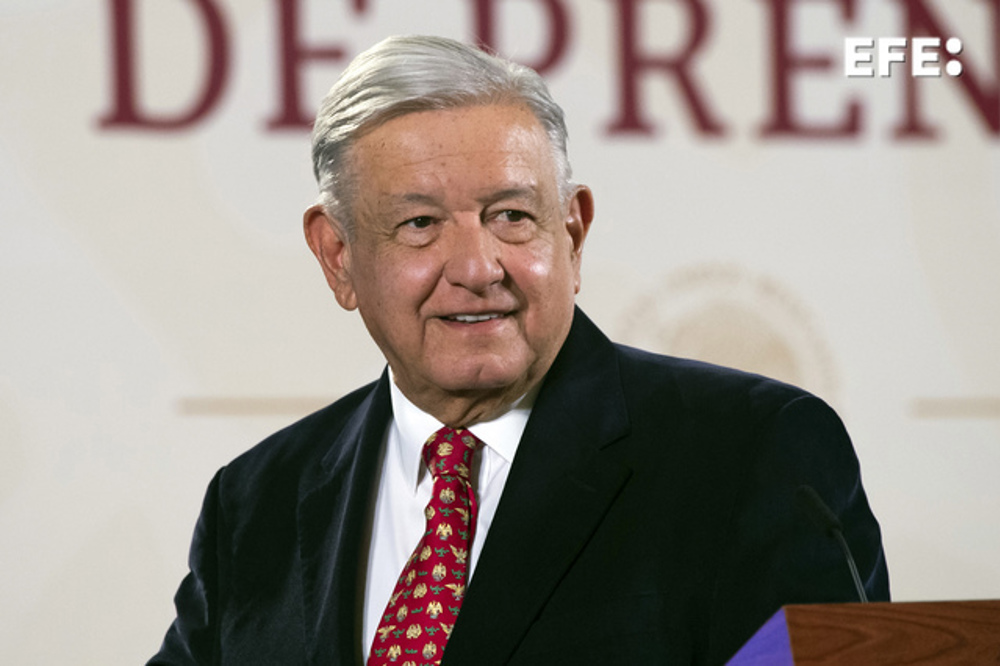 López Obrador avisa que no permitiría a Tesla instalarse en norte de México