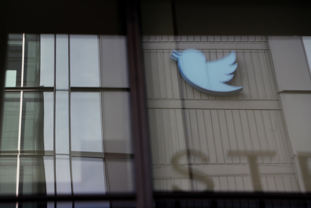 Empresa del fundador de Twitter cae 19 % en bolsa tras acusaciones de fraude