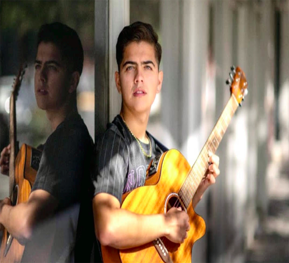Joven cantautor mexicano Alexis Tanguma es firmado por Ricardo Montaner