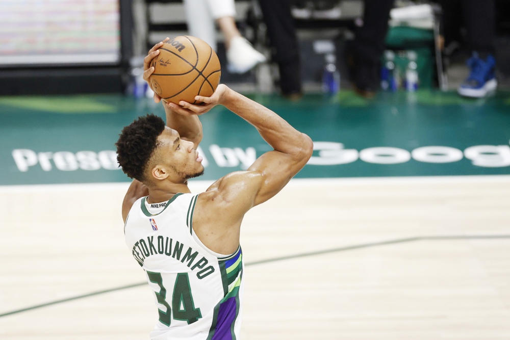 Antetokounmpo pone a Milwaukee en el mapa