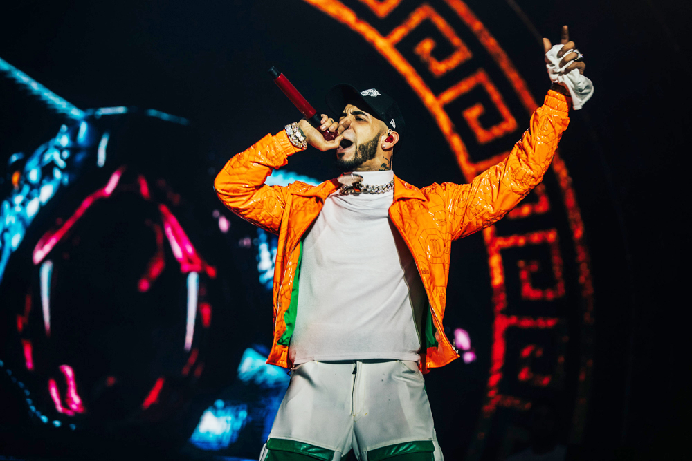 Anuel celebra que su tema en respuesta a Karol G está segundo a nivel mundial