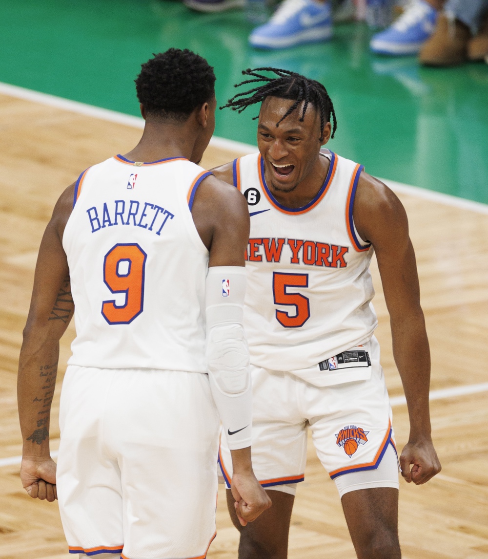 Los Knicks toman Los Ángeles y los Nets asaltan Denver