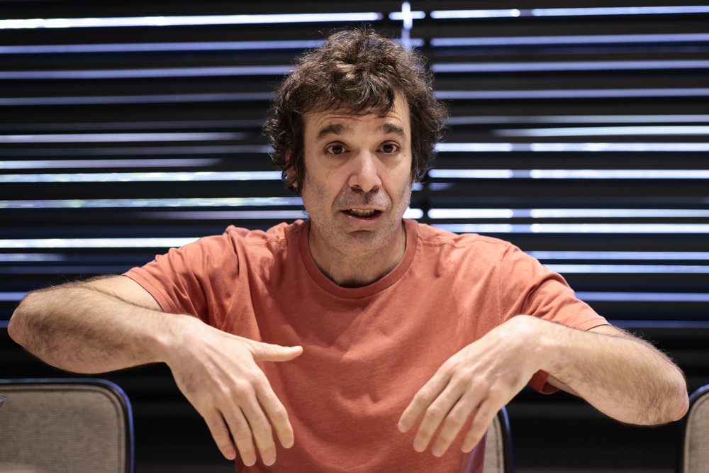 Mariano Sigman: “La palabra nos salva”