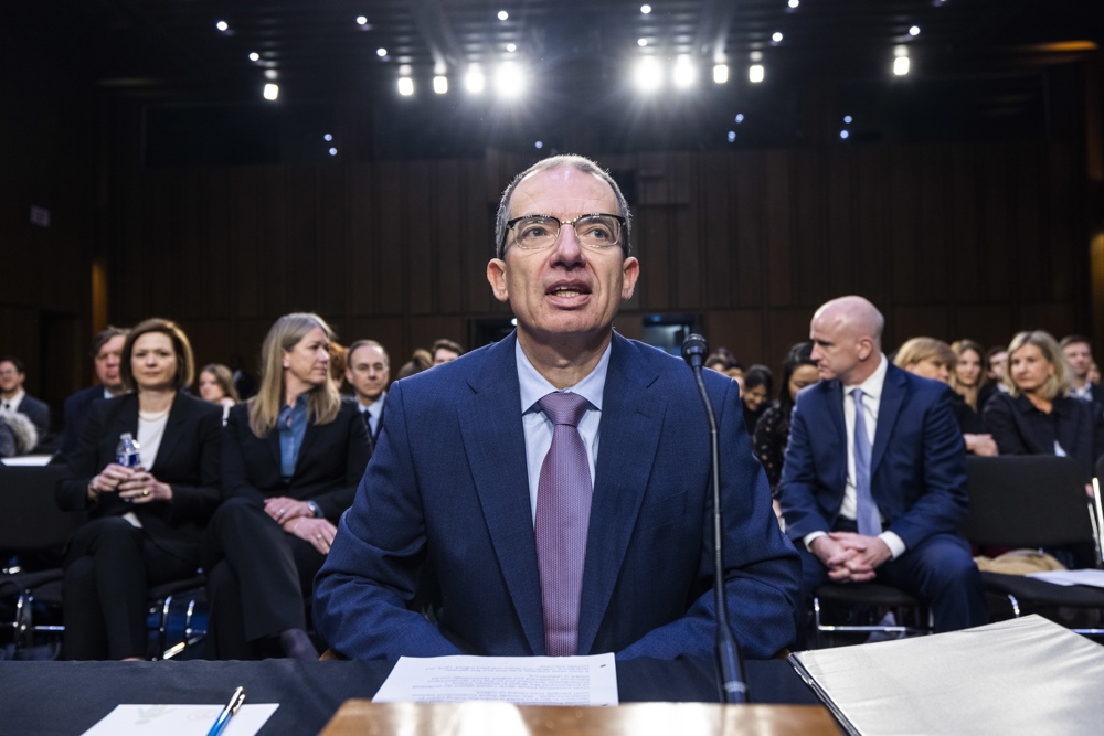 Moderna justifica ante el Senado de EEUU su decisión de encarecer la vacuna