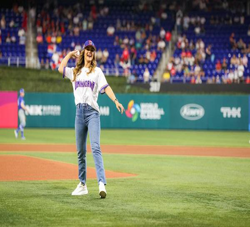 Clarissa Molina hace historia al lanzar la pelota inicial del World Baseball Classic 2023