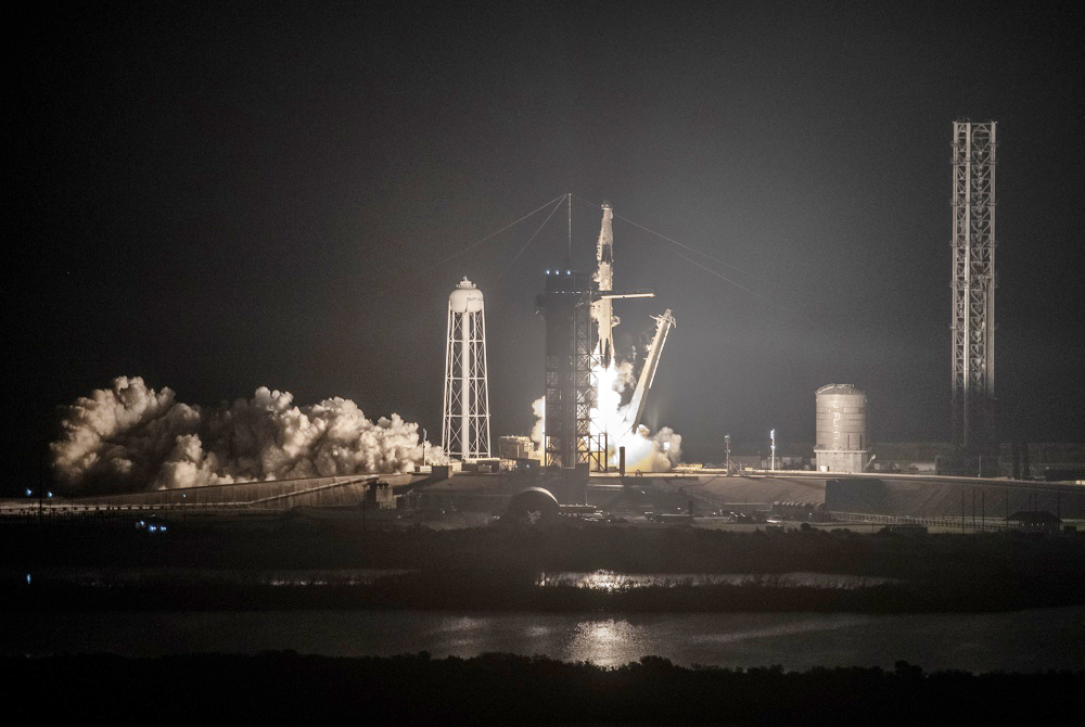 La NASA envía una nueva misión tripulada a la EEI en una nave de SpaceX