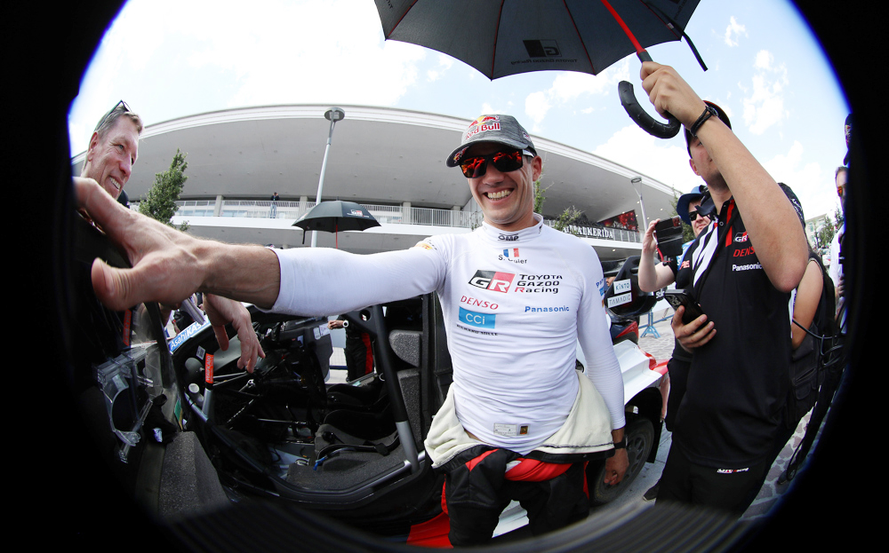 Ogier gana por séptima vez en México y asalta el liderato del Mundial