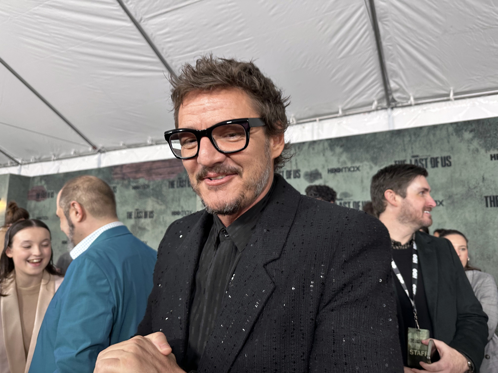 Pedro Pascal y John Travolta se suman al elenco de presentadores en los Óscar