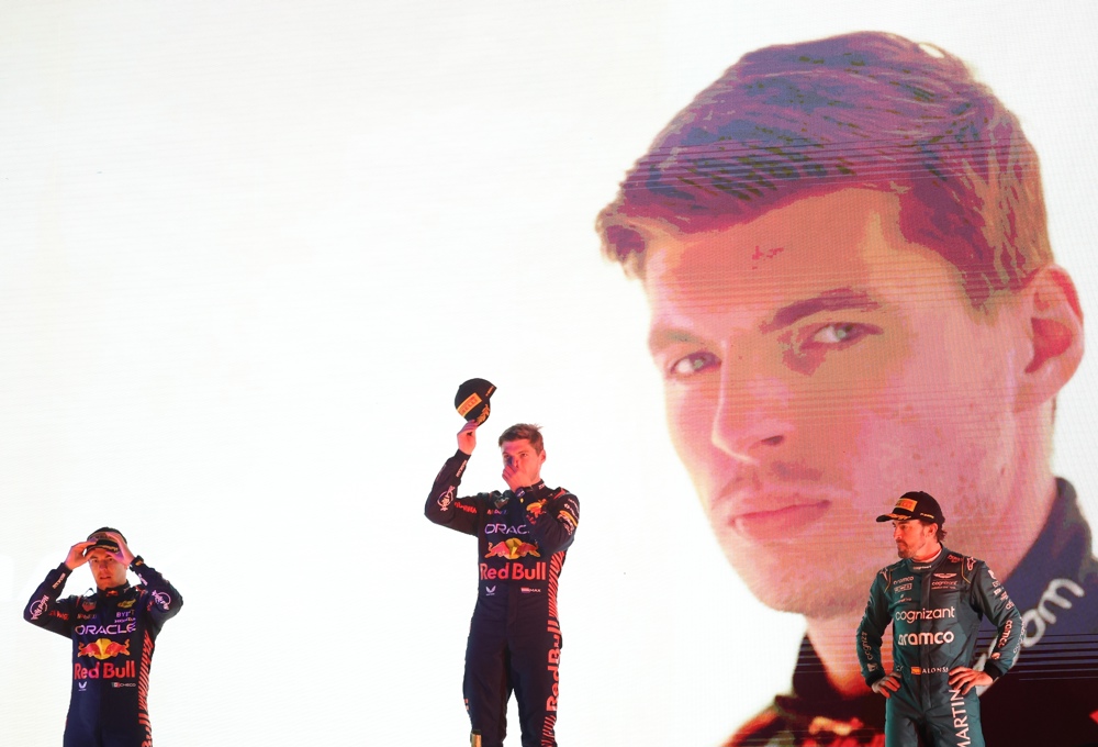 Red Bull sigue al frente y Alonso revienta moldes