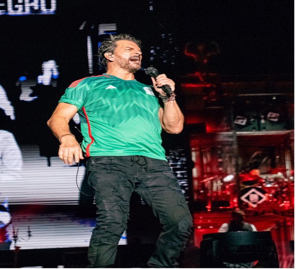 RICARDO ARJONA CONQUISTA A CASA LLENA EL EMBLEMÁTICO FORO SOL