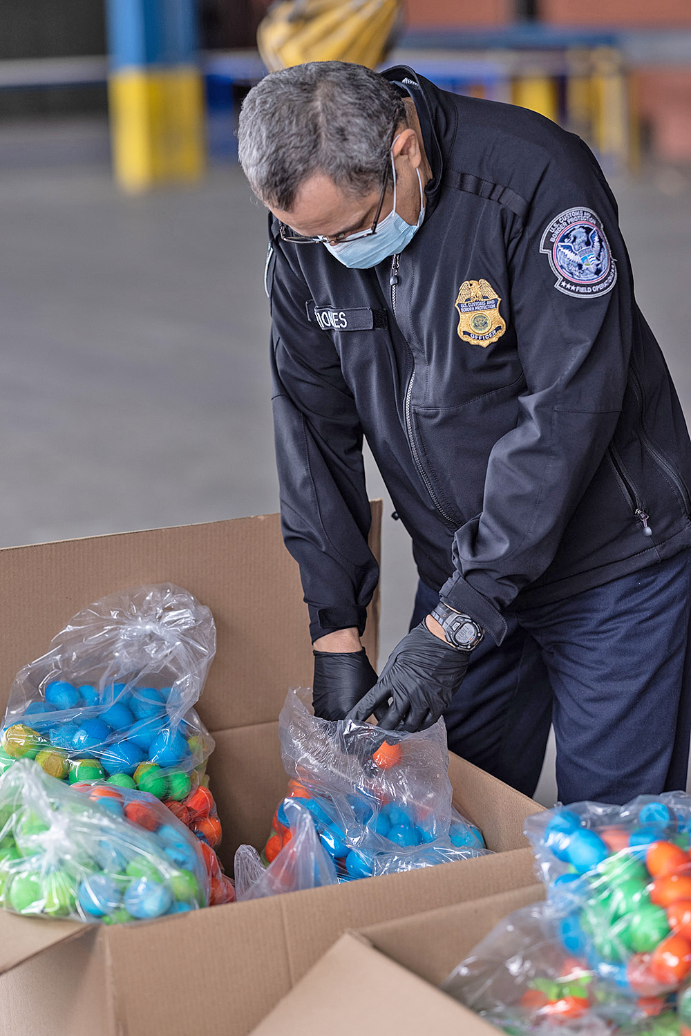 CBP restringe importación de cascarón de huevos