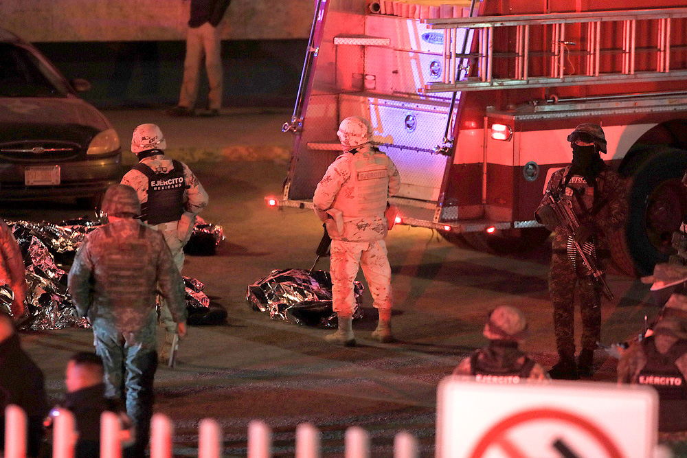 Guatemala confirma muerte de 28 migrantes durante incendio en México