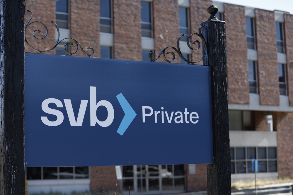 Gobierno de EEUU acusa a Trump de ser responsable de la caída de los bancos