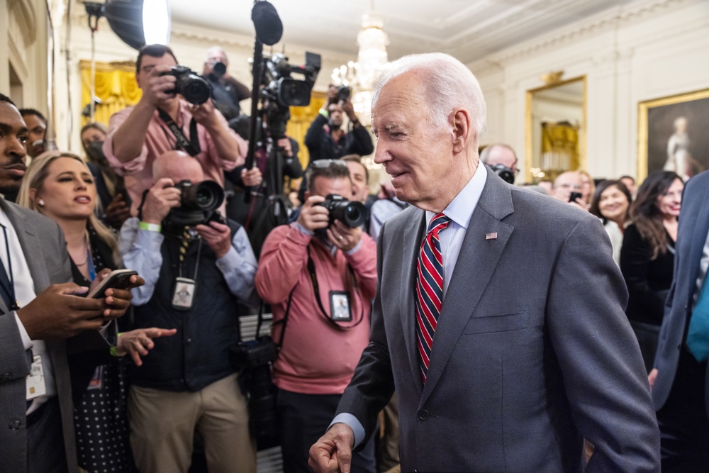 Las armas de asalto, la obsesión de Joe Biden que sigue segando vidas en EEUU