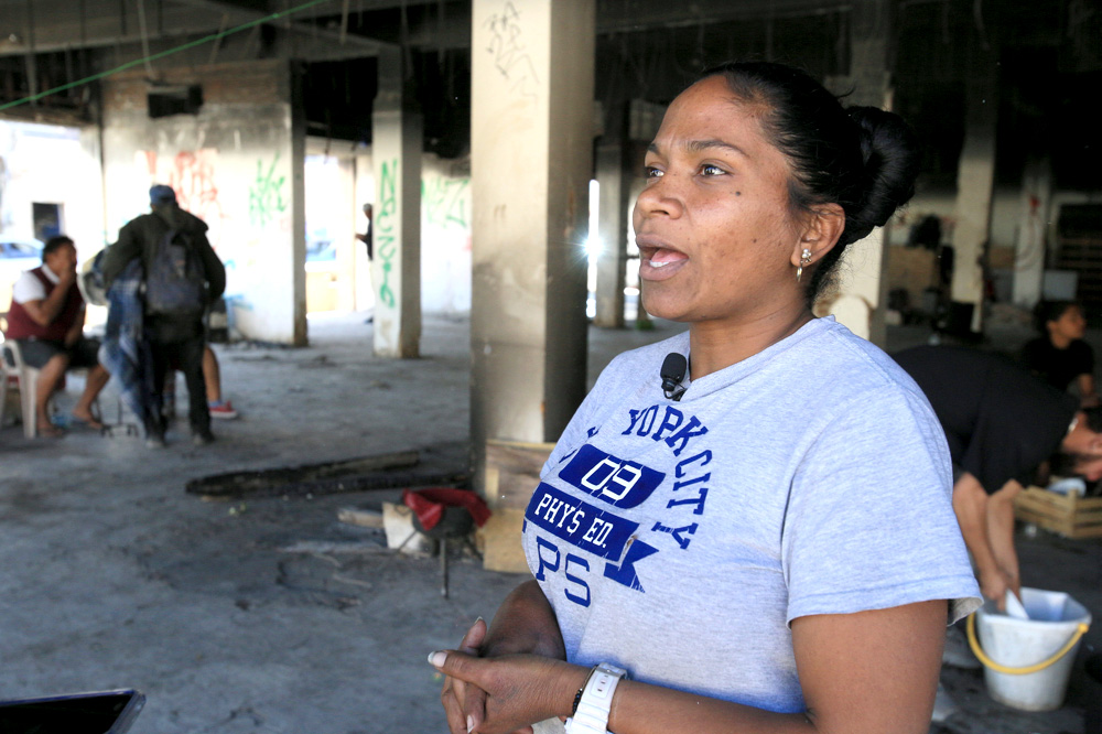 El miedo persiste entre migrantes a una semana del fatal incendio en México